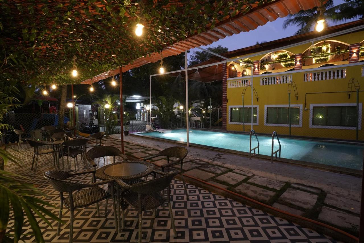 Palm Springs Beach Resort - Gorai Bombay Extérieur photo